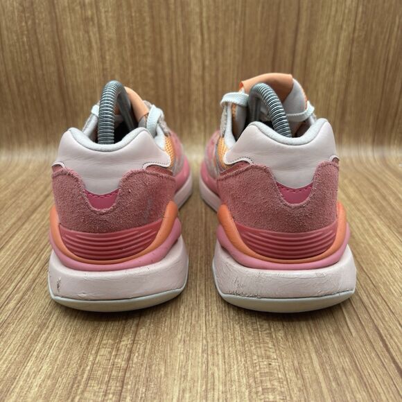 New Balance shoes 57/40 Exclusive “Valentine’s Day” W5740VDA Size 9 B Sneakers - Picture 2 of 9